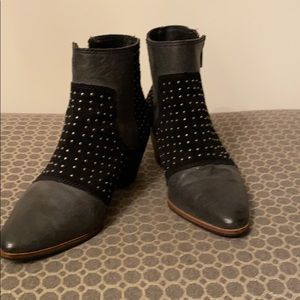 Lucky Brand Ladies boots